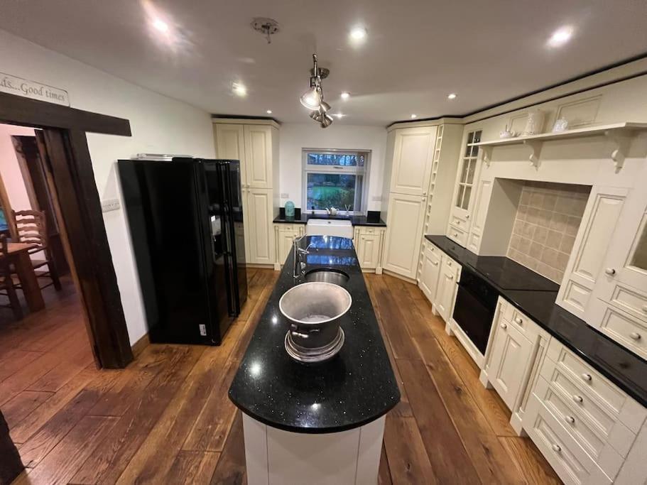 Brownhills Villa Eaton  Ngoại thất bức ảnh