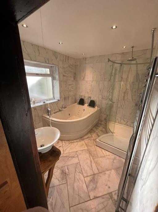 Brownhills Villa Eaton  Ngoại thất bức ảnh